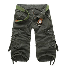 Herren Cargo-Shorts in Uni-Farbe mit mehreren Taschen in Armeegrün