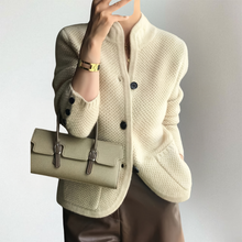 Brigitte | Stilvolle Strickjacke in Weiß