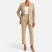 Anja – Eleganter Maßanzug mit Blazer und Hose für Damen in Beige