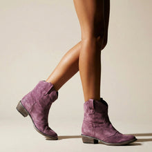 Ankle Boots für Damen mit flachem Absatz im Cowboy Stil in Rosa