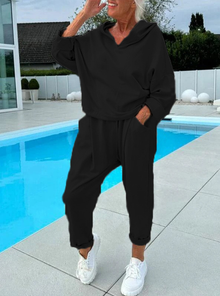 Hazel | Kapuzenpullover und Hose Kuscheliges Set in Schwarz