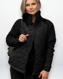 Stepp Strickjacke für Damen mit geripptem Kragen in Schwarz