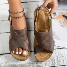 Gisela – Bequeme Damen-Sandalen mit gekreuzten Riemen in Kaffee