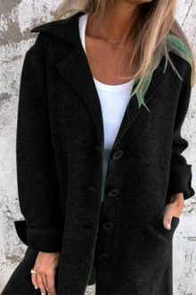 Naomi | Eleganter langer Mantel mit Knöpfen in Schwarz