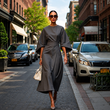 Sonia - Elegantes Kleid mit markanten Ärmeln in Grau