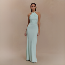 Jianna - Elegantes Neckholder-Maxikleid in Grün