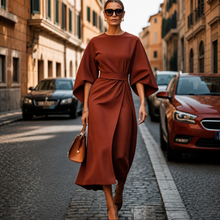Sonia - Elegantes Kleid mit markanten Ärmeln in Braun / Rot