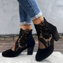 Elizaveta – Orthopädische Schuhe Mit Blumenmuster in Schwarz