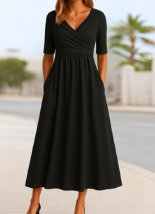 Monica | Stilvolles Crossover-Kleid in Schwarz