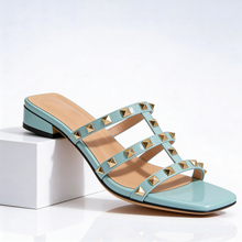 Edith™ - Sandalen mit Nieten in Blau