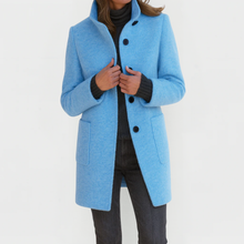Rica | Warmer Mantel mit Stehkragen in Hellblau