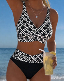 Zweiteiliger Bikini mit BH-Design und Diamantmuster in Schwarz