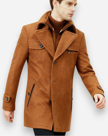 Gefütterte City-Winterjacke für Herren im Mantel-Look mit hohem Reißverschlusskragen in Braun