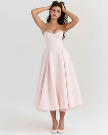 Selene – Blush-pinkes Midikleid mit Tülllagen und versteckten Taschen in Rosa