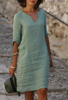 Elvy | Elegantes V-Ausschnitt Kleid in Hellgrün