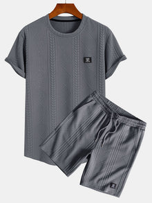 Kurzärmeliges geometrisches Jacquard-T-Shirt mit abgerundetem Saum & Shorts in Grau
