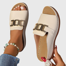 Lea – Schicke Sandalen mit Schnalle für Damen in Beige