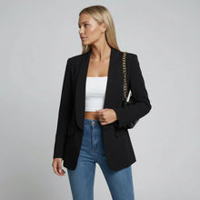Taillierter Damen Blazer mit fließendem Schalkragen im klassischen Schnitt in Schwarz