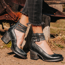 Damen Elegante Sandale mit flachem Absatz im Sommer-Stil in Black