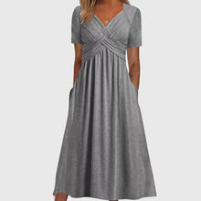 Ute | Schmeichelhaftes Kleid in Grau