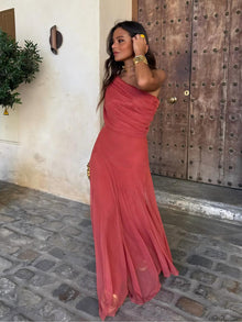 Dainia – Ein-Schulter-Maxikleid Aus Netz in Rot