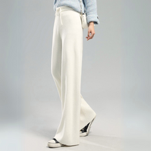 Emma – Lounge-Hose aus Melange-Strick in Weiss