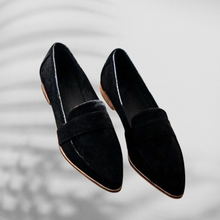 Leslie | Wildleder-Loafer mit spitzer Form in Schwarz
