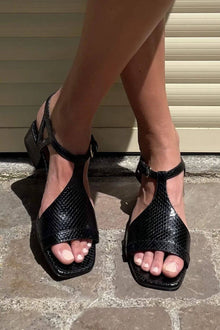 Serena | Sommerliche Silbersandalen in Schwarz