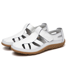 Laura – Orthopädische Damensandalen im Retro-Stil in Weiß