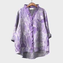 Laura - Elegante Bluse mit Blumenmuster in Violett