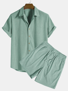 Kurzärmeliges Corduroy Hemd mit Knöpfen & Shorts in Grün