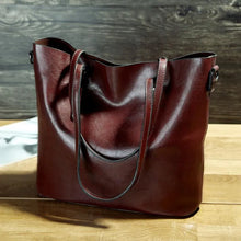 Nicole | Vintage Leder-Schulterhandtasche in Weinrot