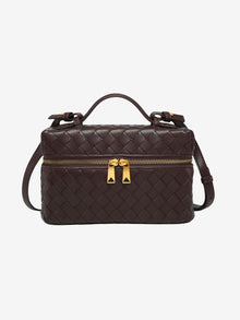 Julia | Strukturierte, glänzende Tasche aus gewebtem Material in Braun