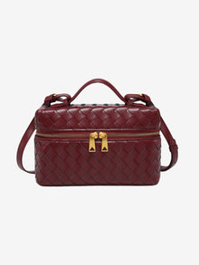 Julia | Strukturierte, glänzende Tasche aus gewebtem Material in Rotwein