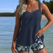 Lana - Gestreifter Tankini mit Zweiteiligem Strandshorts in Marineblau