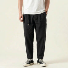 Sommerhose für Herren aus Baumwolle im Tapered Fit in Schwarz