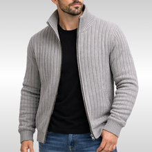 Thristan | Gemütliche Strickjacke mit Reißverschluss in Hellgrau