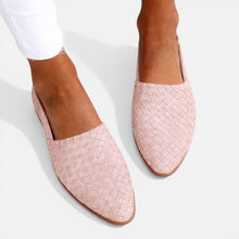 Damen Sandalen geflochten mit Fersenriemen und flacher Sohle in Rosa