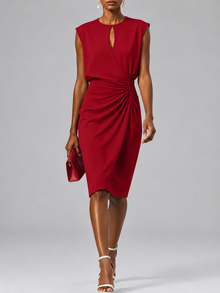 Laura – Elegantes Midi-Cocktailkleid mit Schlüssellochausschnitt für Damen in Rot