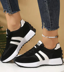 Andrea | Elegante Sneakers für den Alltag in Schwarz