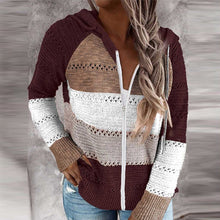 Kapuzenpullover Damen | Reißverschluss & Feminine Streifenoptik in Dunkelbraun