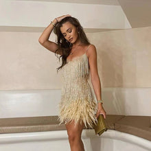 Celeste | Luxuriöses Kleid mit Fransen in Gold