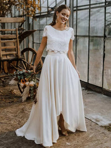 Hochzeitskleid Damen | Zweiteiler mit Spitzenoberteil & Vokuhila-Rock in Weiß