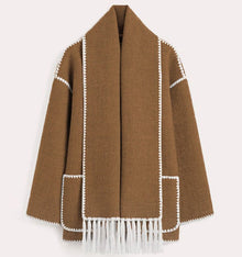 Viona | Bequeme Umhangjacke aus Wolle in Braun