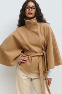 Jacke Damen | Elegant Wärmend & Feminin in Hellbraun
