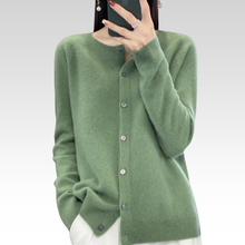 VIVIENNE I WARME GEMÜTLICHE STRICKJACKE in Grün