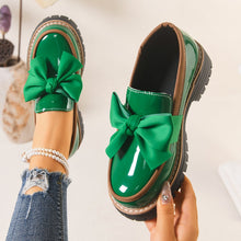 Loafer Damen | Eleganter Slip-on mit Glanzoptik in Grün