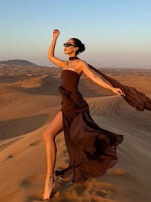 Sabine – Elegantes Maxikleid mit hohem Schlitz für Damen in Braun