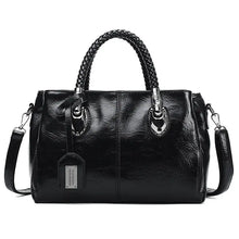 Amory | modische Lederhandtasche in Schwarz