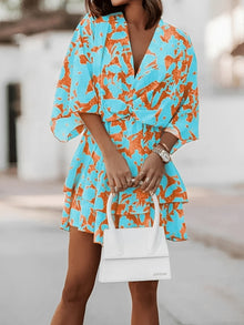 Mini Kleid Damen | Blumenmuster & V-Ausschnitt mit Kimono-Ärmeln in Blau